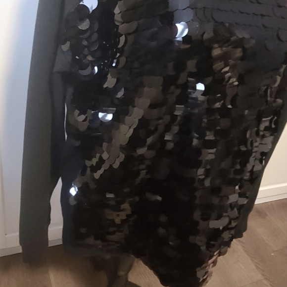 Black Sequined Sweatshirt - Picture 4 of 8